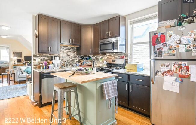 2222 W Belden