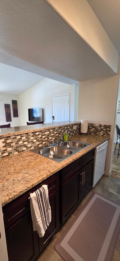 1 bed, 1 bath, $1,600