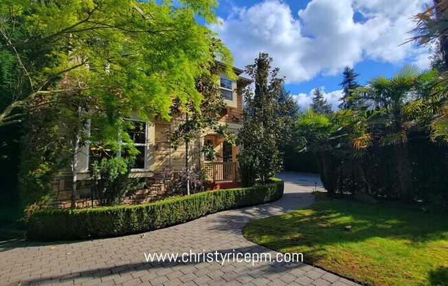 11341 106 AVE NE