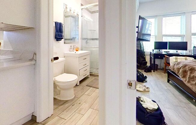 2 beds, 1 bath, 900 sqft, $3,300, Unit 1339 3A