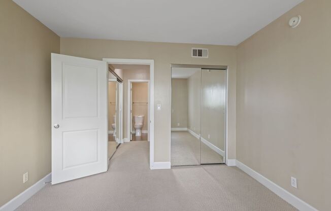 2 beds, 2 baths, $3,795, Unit # 432