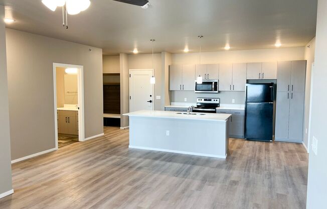2 beds, 2 baths, 1,092 sqft, $1,750, Unit Bldg 5 Apt 5300