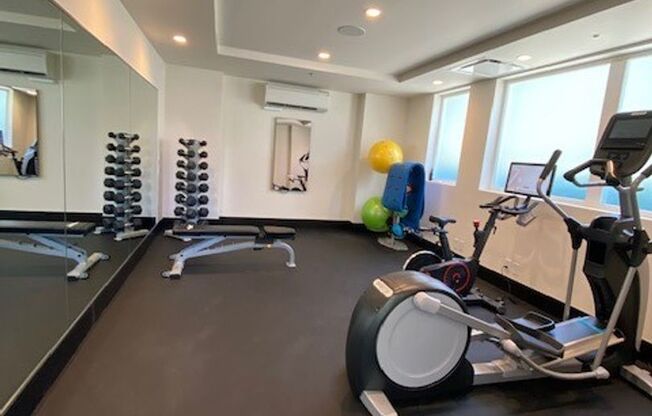 1 bed, 1 bath, 737 sqft, $2,075, Unit 612
