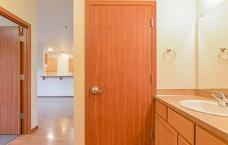 1 bed, 1 bath, $1,400, Unit 105