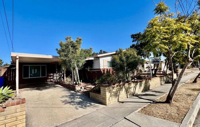 Charming 3 Bedroom 1 Bath House in Clairemont Mesa West with a Pool!