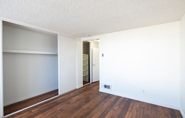 1 bed, 1 bath, 690 sqft, $1,850, Unit 025