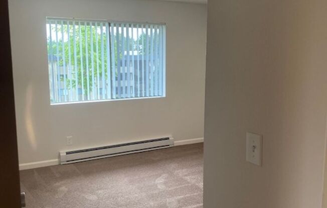 2 beds, 1 bath, 904 sqft, $1,865, Unit 3239