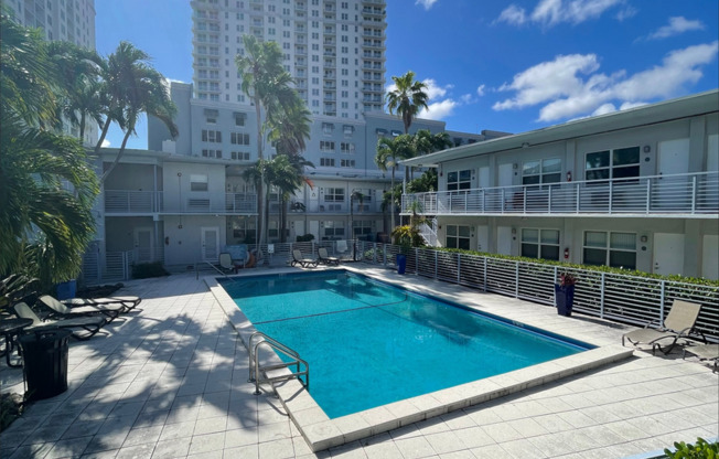 8000 NE Bayshore Ct