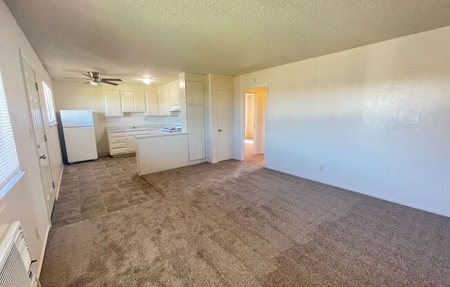 2 beds, 1 bath, $1,300, Unit 1100 E 17th St Apt 42