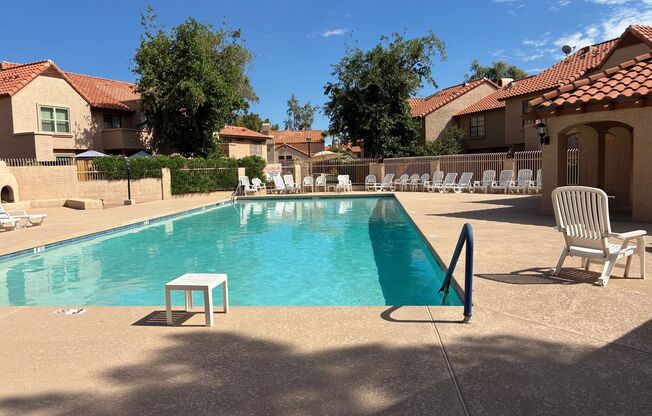 2 beds, 1 bath, $1,495, Unit #1043
