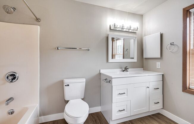 3 beds, 2 baths, 1,250 sqft, $2,199, Unit 3138