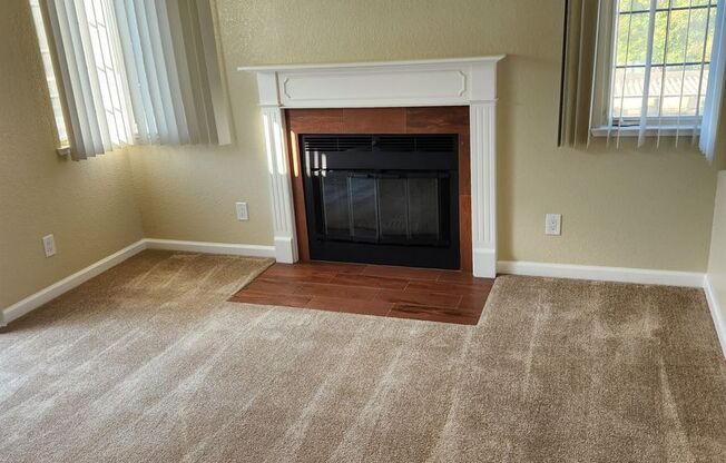 2 beds, 1 bath, 825 sqft, $1,820, Unit 227