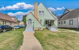 628 Broadview
