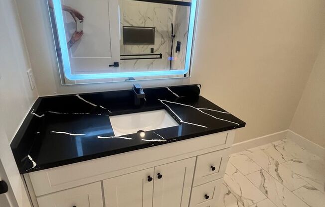 3 beds, 2 baths, 1,200 sqft, $2,599, Unit 1517-01