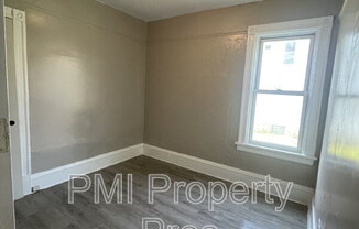 2619 N 23 ST