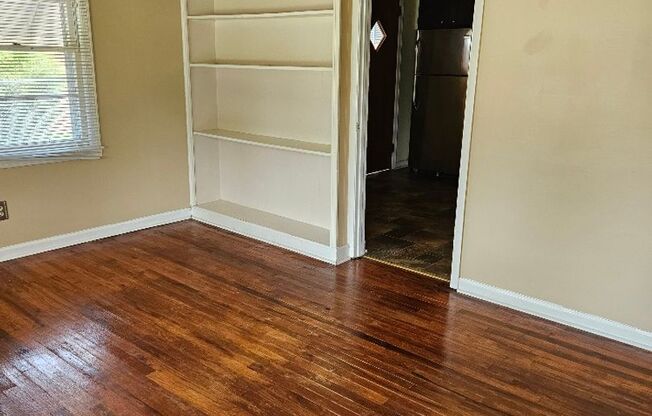 Charming 3 Bedroom, 2 Bath Home in a Quiet Neighborhood