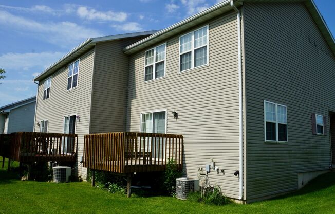 Spacious 2-bedroom townhomes in Stoughton. Includes in-unit laundry, attached garage and more