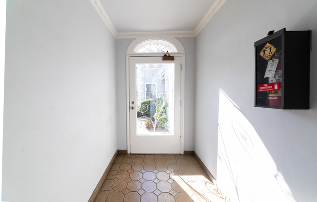 452 S NEW HAMPSHIRE AVE