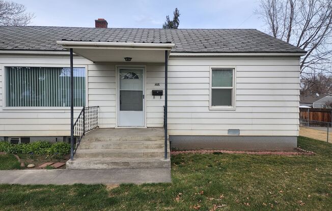 Spacious 2BR Duplex in Central Richland – Basement + Fenced Yard