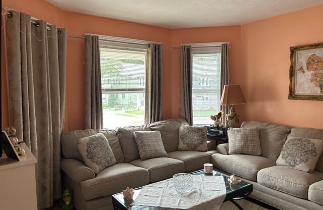 155 MANTHORNE RD
