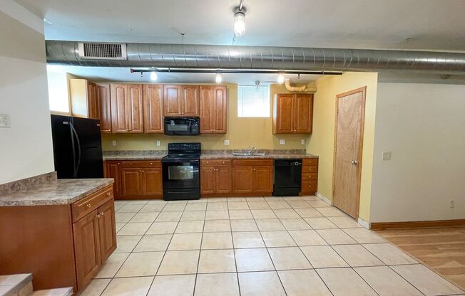 4 beds, 2 baths, $2,400, Unit Unit B1 (101)