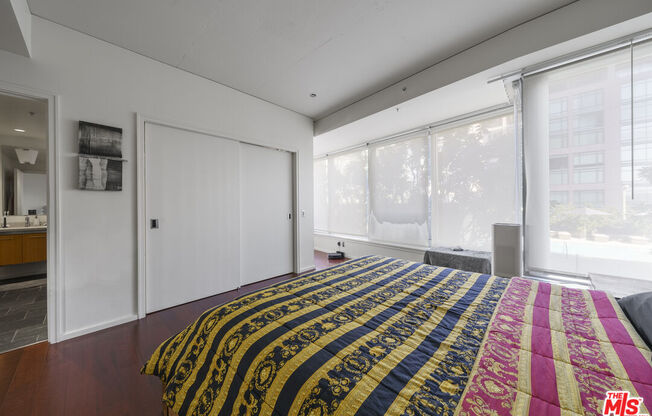1 bed, 2 baths, 1,400 sqft, $4,250, Unit 716