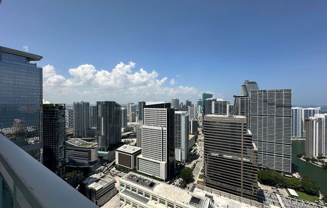 950 Brickell Bay Dr
