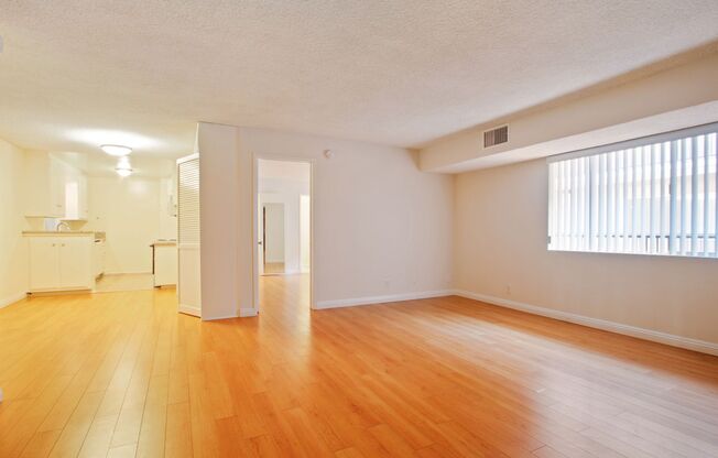 12246 Montana Ave. Across from Brentwood Golf Course!