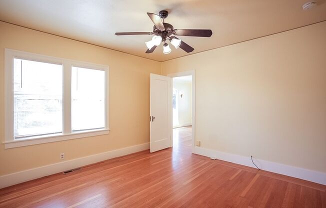 2 beds, 1.5 baths, $3,300, Unit 530-FR