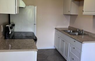 1835 Robin Ln