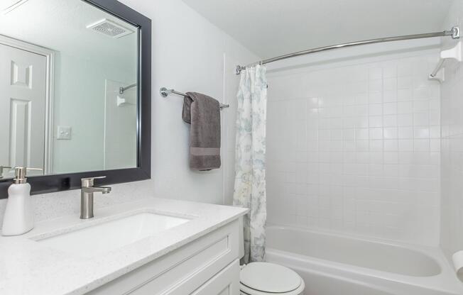 1 bed, 1 bath, 762 sqft, $1,199