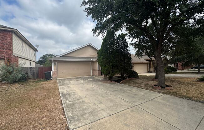 COMFORTABLE HOME | SINGLE STORY  |  CLOSE TO HWY 151 & 410 | SHOPPING & RESTAURANTS