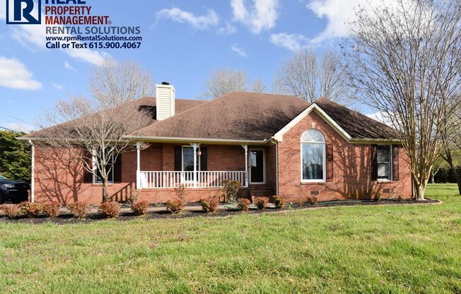 Wonderful 3BR/2.5BA+Huge bonus room in a great location in Murfreesboro! 2 car garage