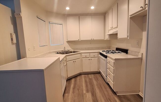 1 bed, 1 bath, 691 sqft, $2,075, Unit 424C