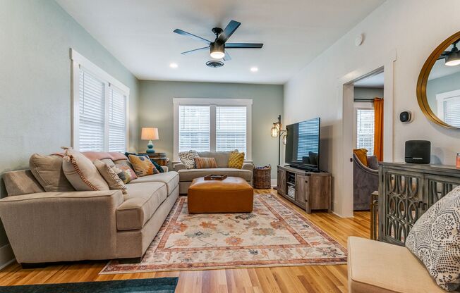 BEAUTIFUL 3-BEDROOM HOME IN LOS ANGELES HEIGHTS