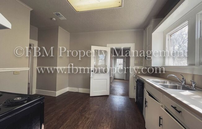 2 beds, 1 bath, $1,050