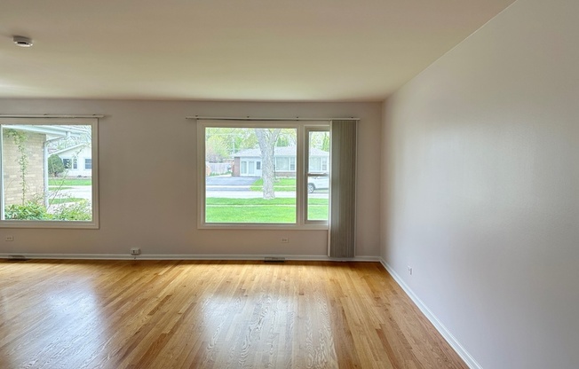 60 E FREMONT AVE