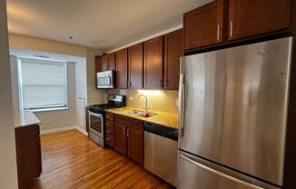 2 beds, 1 bath, 1,000 sqft, $2,000, Unit 303