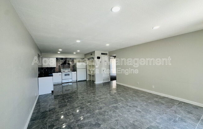 2675 E SILK OAK DR