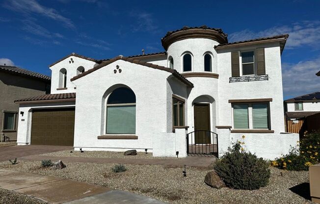 Breathtaking 5 bedroom home in Surprise!