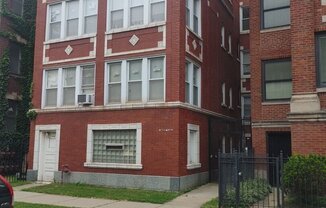 7014 7016 S CLYDE