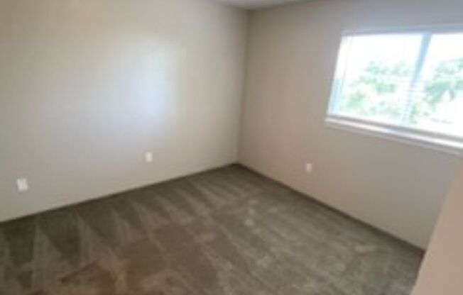 2 beds, 2 baths, 856 sqft, $869, Unit 2827-1806