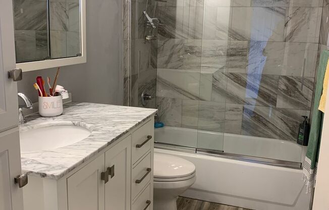 2 beds, 2.5 baths, $2,300, Unit # 213