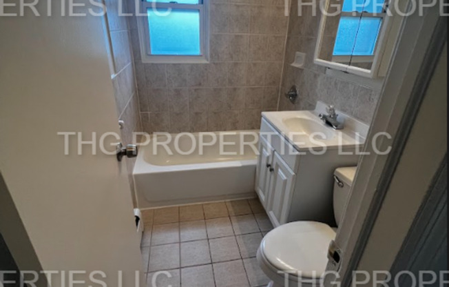 2 beds, 1 bath, 1,296 sqft, $2,399, Unit 405-17