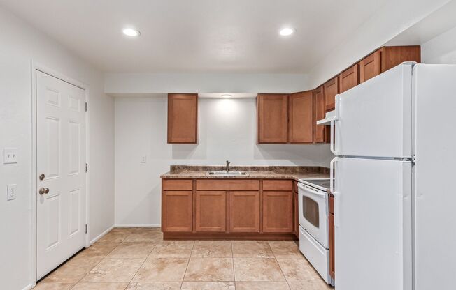 1 bed, 1 bath, 700 sqft, $1,019, Unit 05