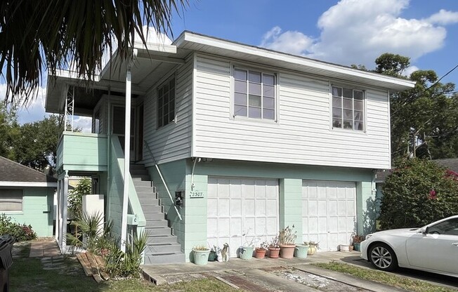 2307 FORMOSA AVE
