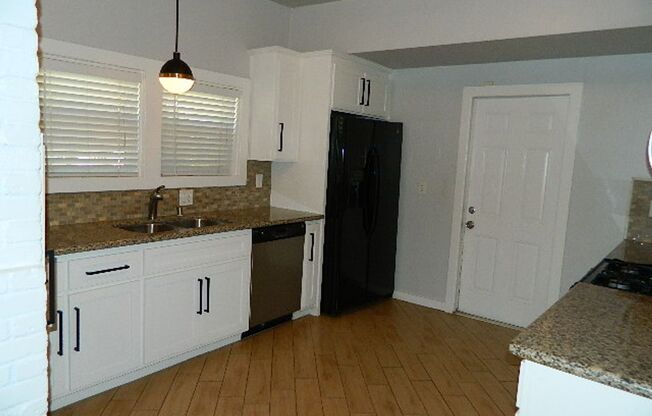 3 beds, 2 baths, $2,595