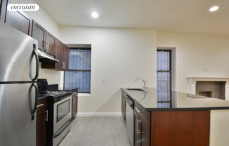 4 beds, 2 baths, $4,100, Unit 3