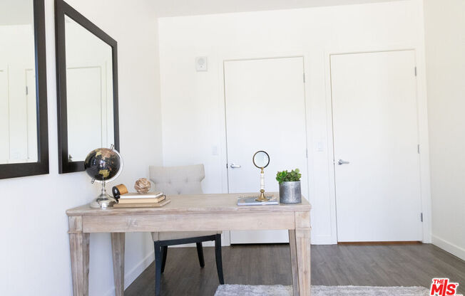 3 beds, 2.5 baths, 1,661 sqft, $9,300, Unit 405PHW