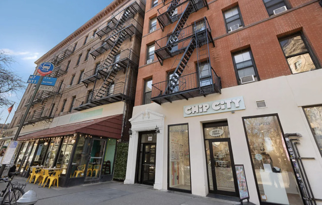 2 beds, $4,995, Unit 5E